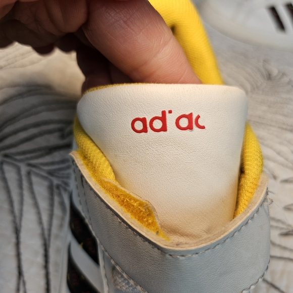 VGUC Adidas Disney Grand Court Mickey Mouse Velcro Sneakers Kids 2 - Picture 5 of 16